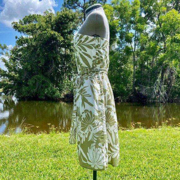 Ann Taylor Lot Tropical Flower Flowy Dresses 2 & Top 1 Size 2 & 4, 3 for 1 price - Picture 4 of 16